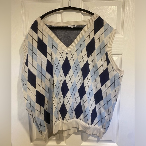 Fashion Nova Oversized Hampton Queen Sweater Vest Size 1X - Picture 3 of 8